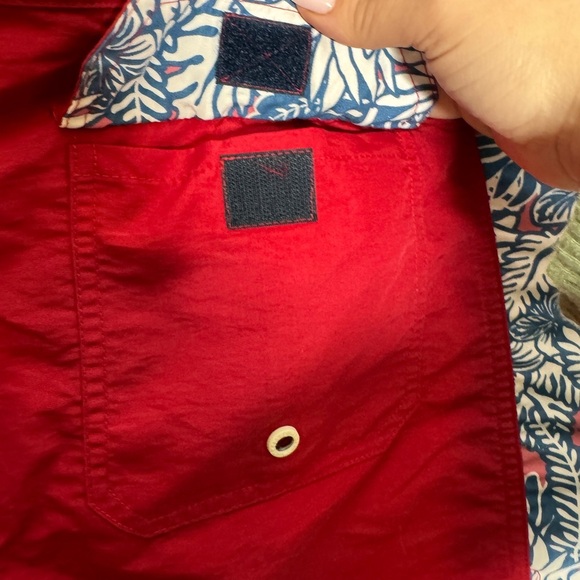 VINEYARD VINES Men’s Red Floral Side Board Shorts Size 36 Velcro‎ Tie Closure - Picture 6 of 6